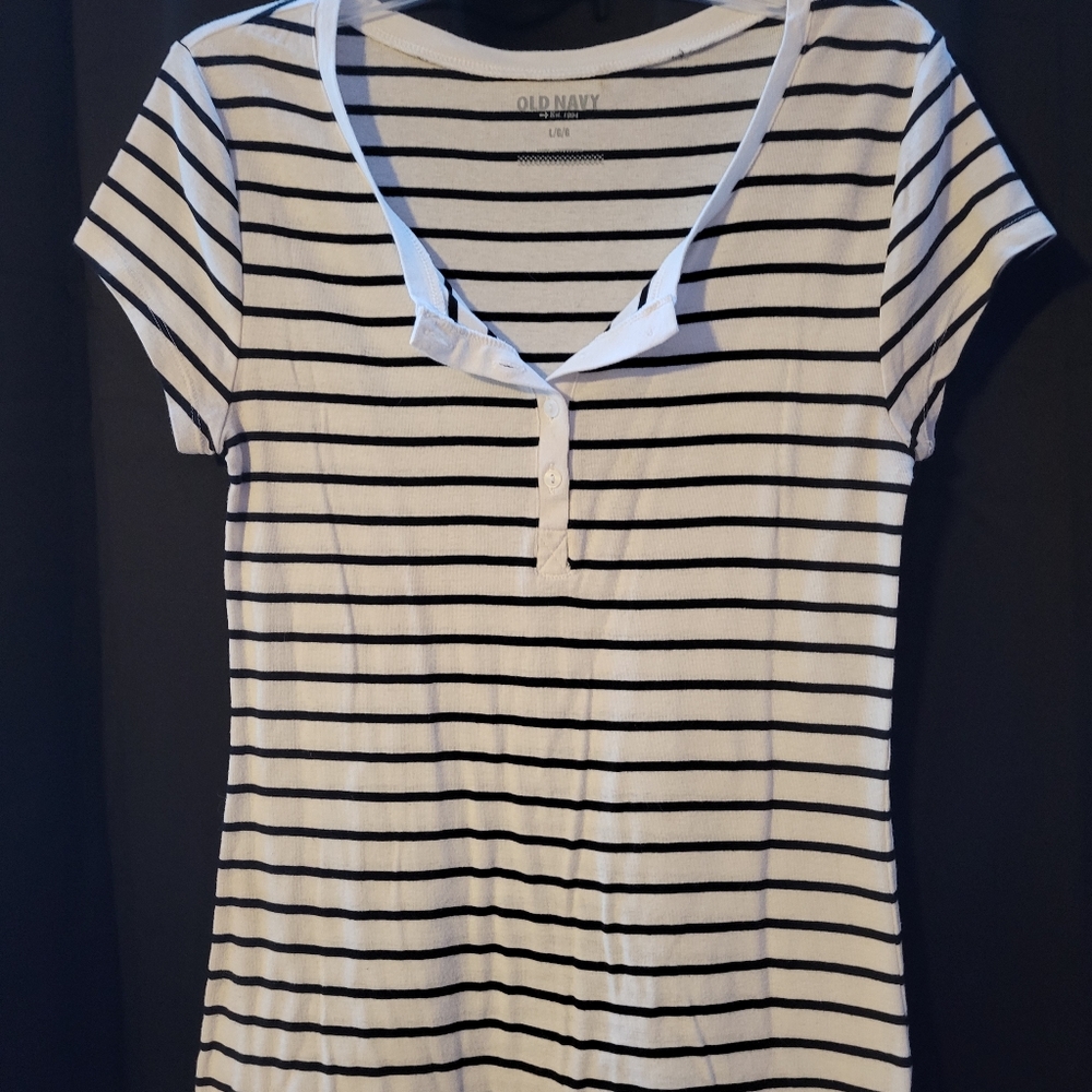 Old Navy top